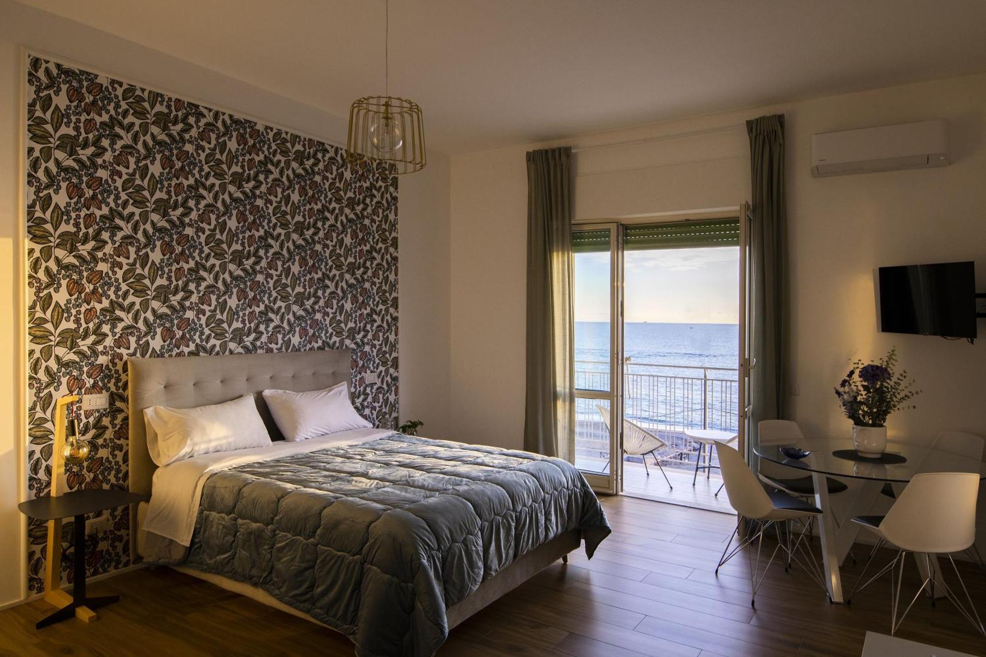 Cas' A Mare - Beachfront Luxury Suites Салерно Екстер'єр фото