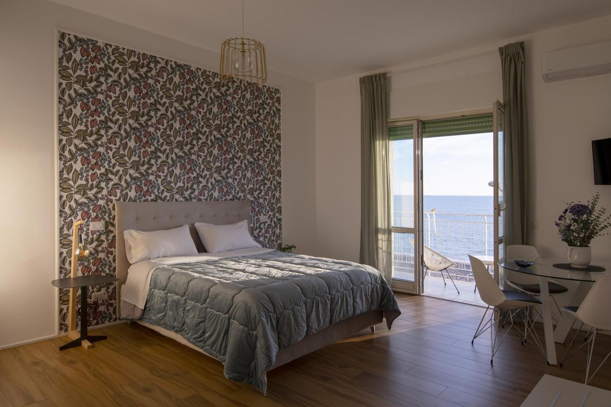 Cas' A Mare - Beachfront Luxury Suites Салерно Екстер'єр фото