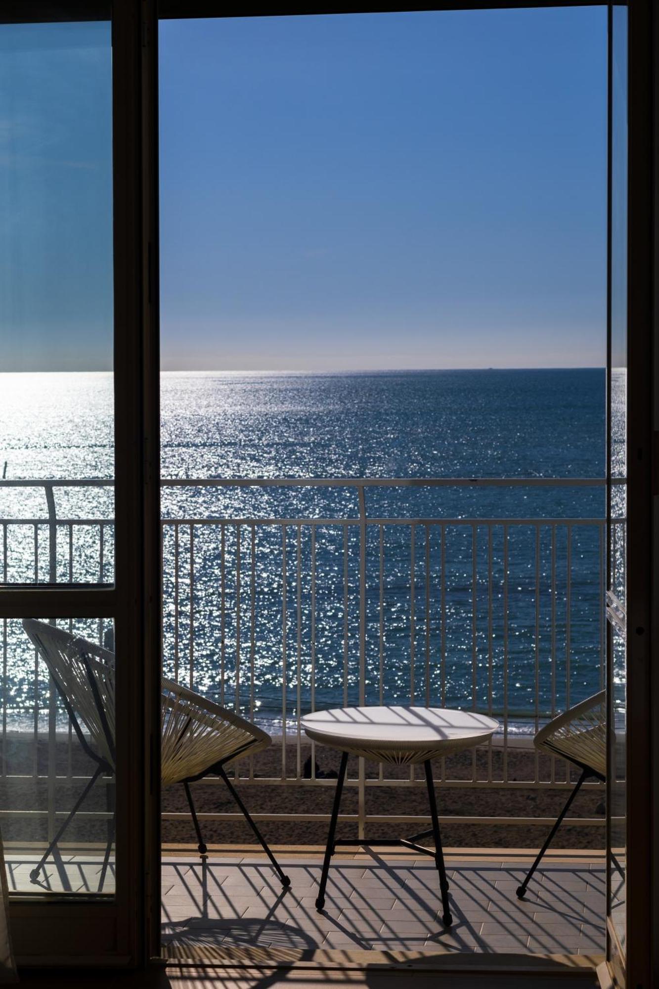 Cas' A Mare - Beachfront Luxury Suites Салерно Екстер'єр фото